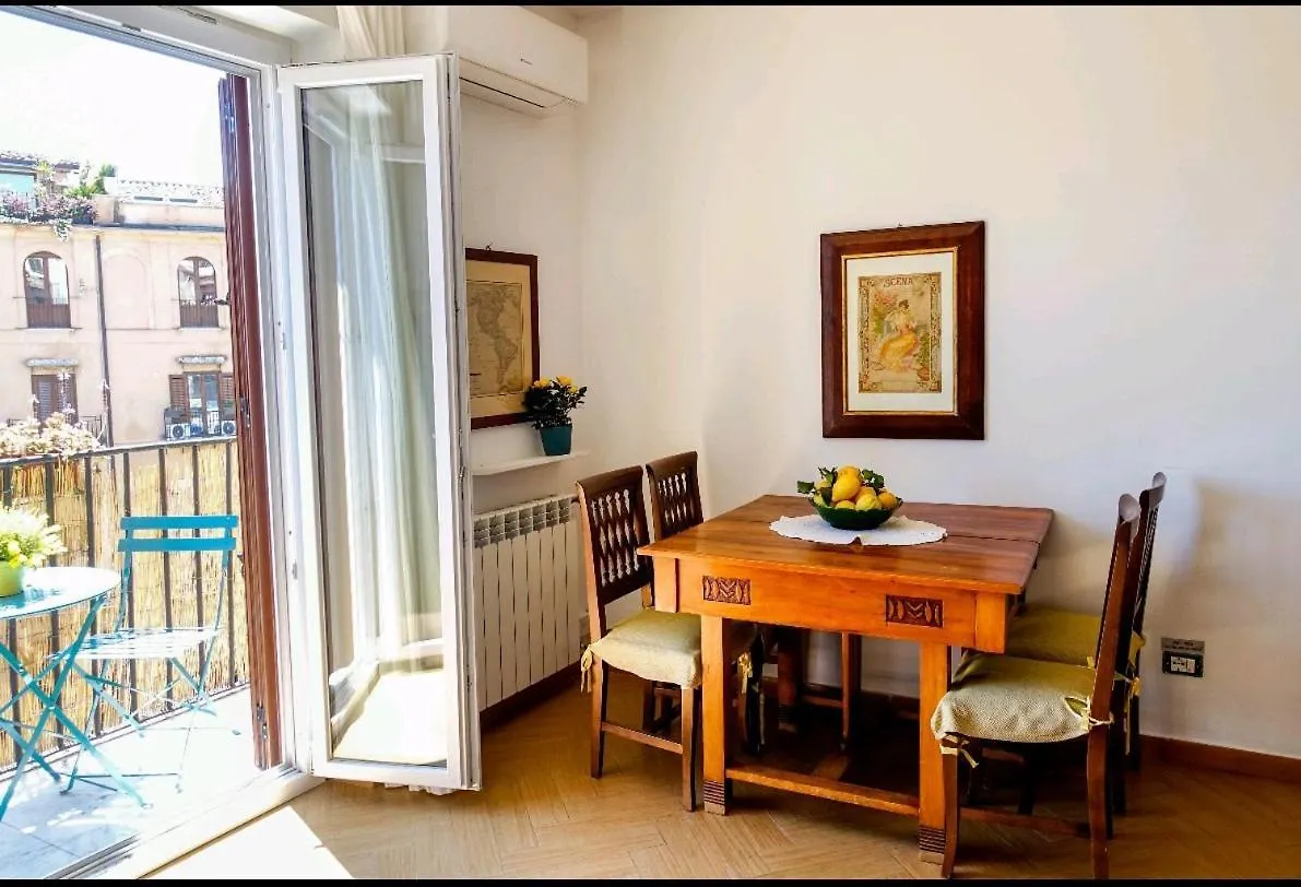 Luminoso Appartamento In Centro Palermo Apartment