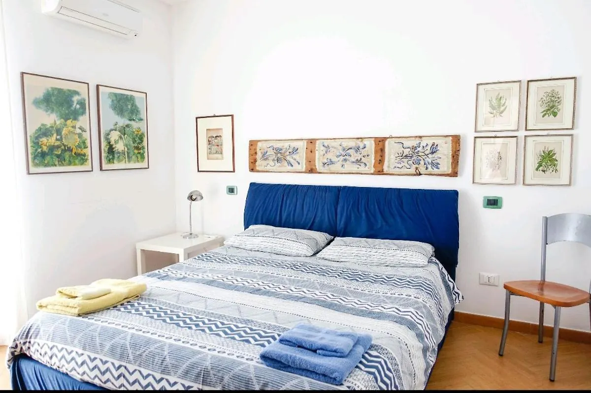 Apartment Luminoso Appartamento In Centro Palermo Italy